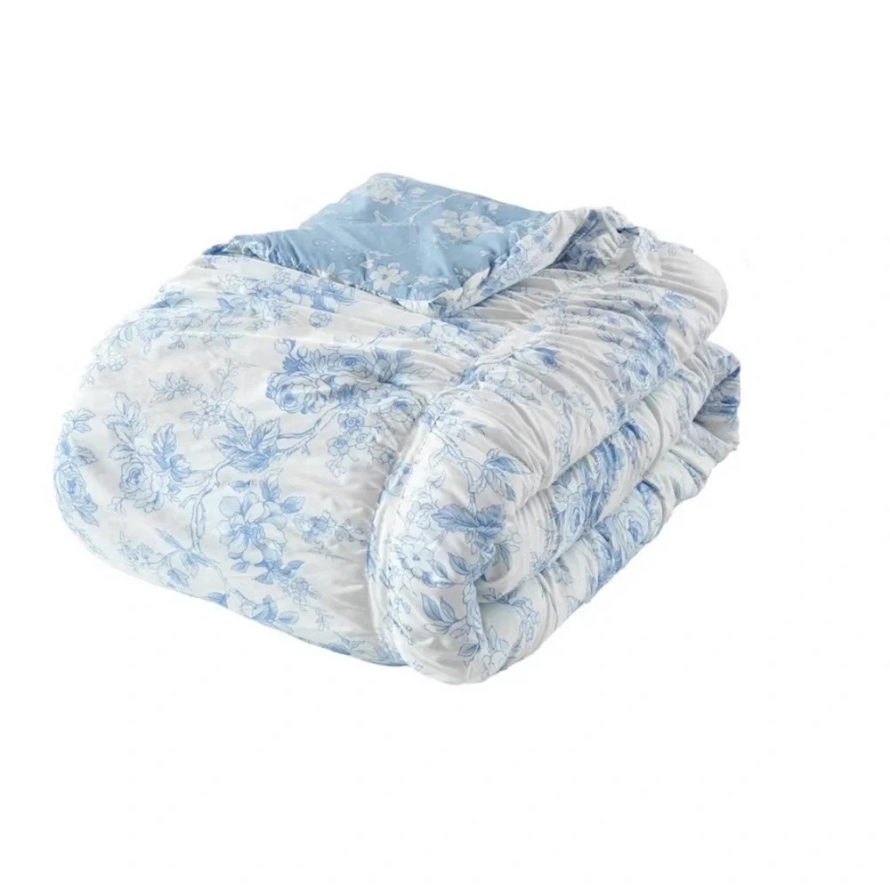 Elegant Blue and White Twin/Twin XL Comforter Toile Floral